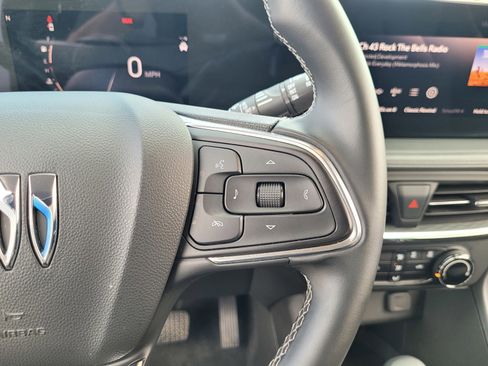 Used 2025 Buick Encore GX Preferred FWD image 23