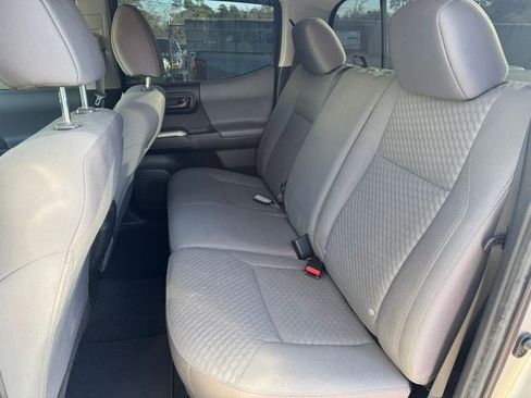 Used 2022 Toyota Tacoma SR5 image 12