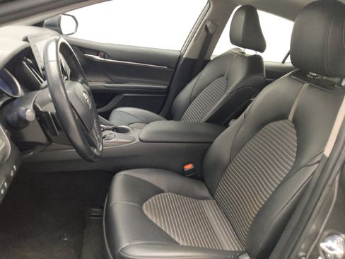 Used 2021 Toyota Camry SE image 17