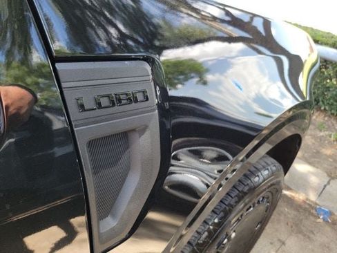 Used 2025 Ford Maverick Lobo AWD/4WD image 7