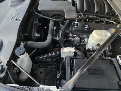 Used 2015 GMC Yukon SLT w/ HD Trailering Package image 49