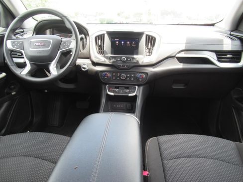 Used 2022 GMC Terrain SLE w/ Driver Convenience Package FWD image 12