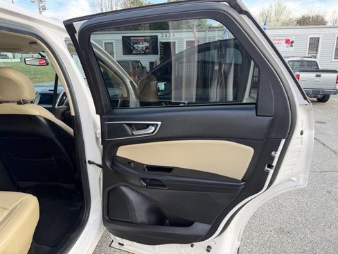 Used 2017 Ford Edge SEL w/ Equipment Group 201A image 19