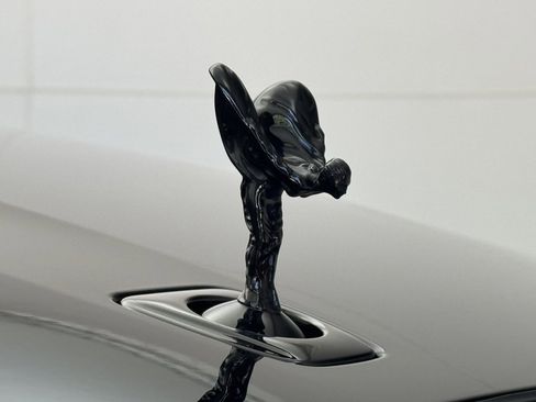 Certified 2023 Rolls-Royce Ghost Black Badge w/ Black Badge Ghost Package image 54