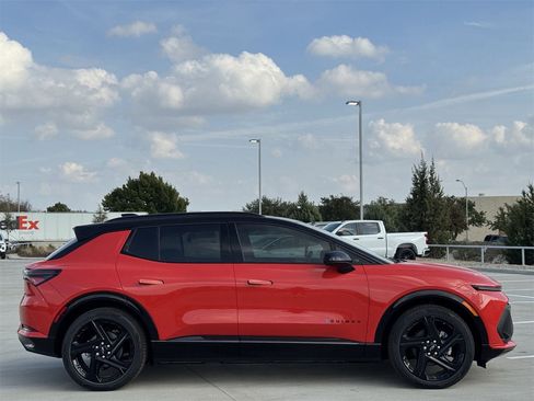 New 2026 Chevrolet Equinox EV RS image 3