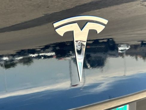 Used 2018 Tesla Model 3 Mid Range RWD image 29