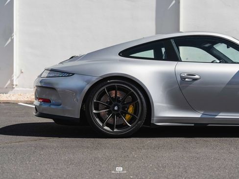 Used 2016 Porsche 911 R RWD image 20
