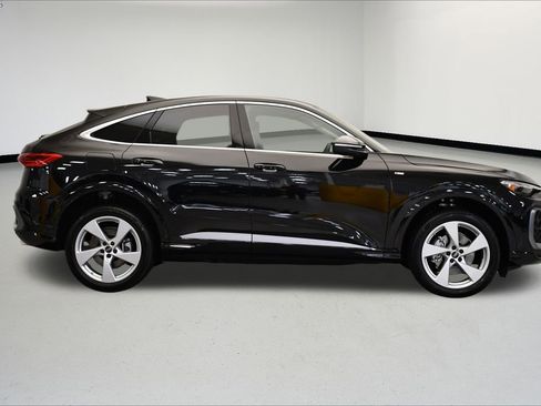 Used 2025 Audi Q5 Premium Plus w/ Premium Plus image 6