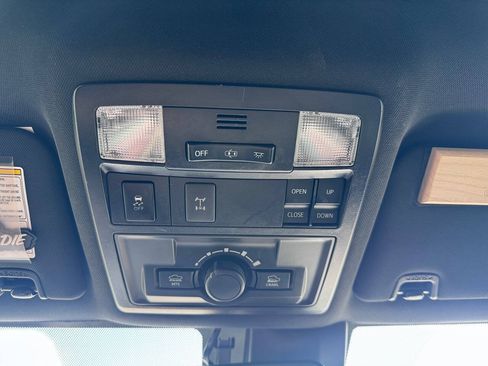 Used 2019 Toyota Tacoma TRD Off-Road AWD/4WD image 23