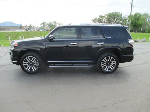 Used 2016 Toyota 4Runner Limited image 9
