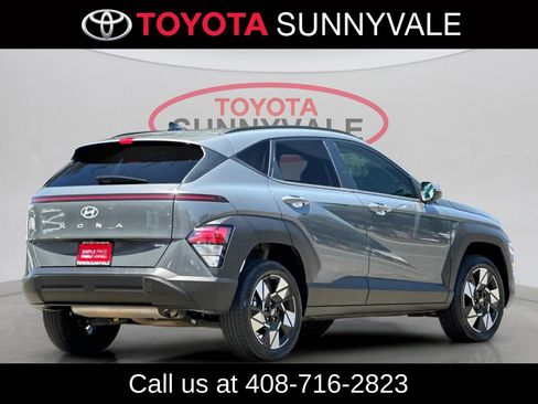 Used 2025 Hyundai Kona SEL AWD/4WD image 3