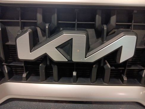 Used 2023 Kia Telluride EX AWD/4WD image 17