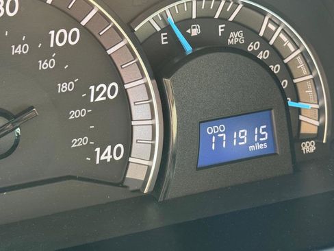 Used 2014 Toyota Camry SE w/ Moonroof Package image 22