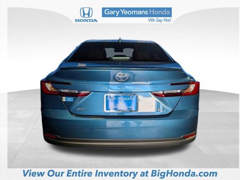 Used 2025 Toyota Camry LE w/ Convenience Package FWD image 6