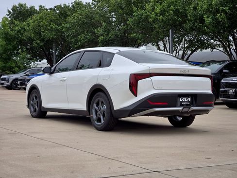 New 2026 Kia K4 FWD image 3