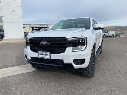 New 2025 Ford Ranger Lariat w/ FX4 Off-Road Package image 13