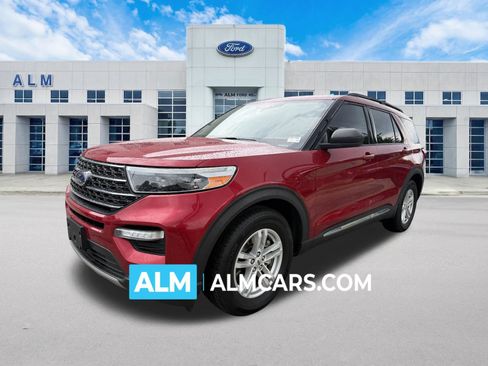 Used 2021 Ford Explorer XLT RWD image 1