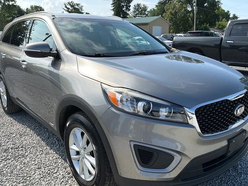 Used 2016 Kia Sorento AWD w/ LX Convenience Package image 8