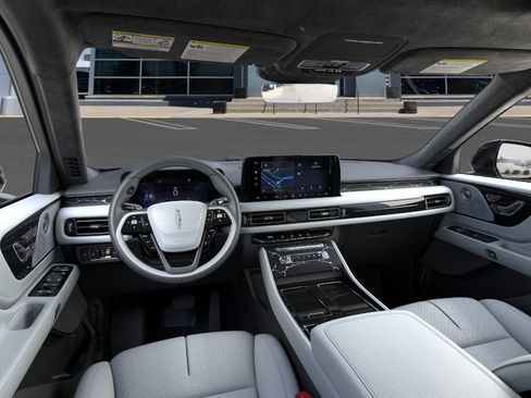 New 2026 Lincoln Aviator Black Label w/ Dynamic Handling Package AWD/4WD image 9