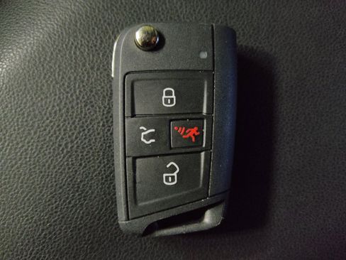 Used 2019 Volkswagen Jetta S w/ Driver Assistance Package FWD image 32