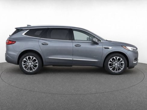 Used 2021 Buick Enclave Avenir w/ Avenir Technology Package FWD image 4