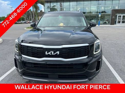 Used 2022 Kia Telluride S FWD image 2