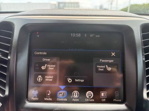 Used 2016 Jeep Cherokee Latitude w/ Safety/Convenience Group AWD/4WD image 27
