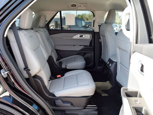 New 2026 Ford Explorer Active w/ Active Comfort Package image 24