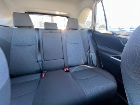 Used 2025 Toyota RAV4 XLE image 38