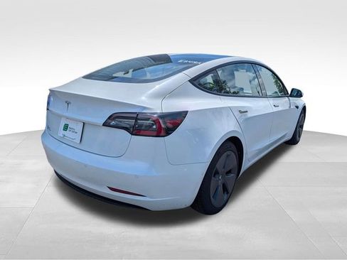 Used 2021 Tesla Model 3 Standard Range Plus RWD image 7