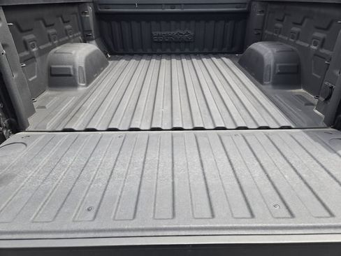 Used 2019 Chevrolet Silverado 1500 High Country AWD/4WD image 30