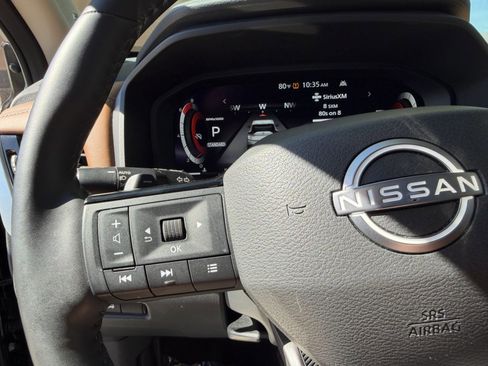 Used 2025 Nissan Rogue Platinum w/ Tech Package image 30