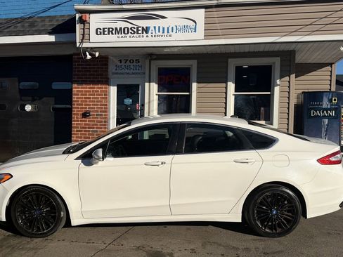 Used 2014 Ford Fusion SE w/ Equipment Group 202A image 2