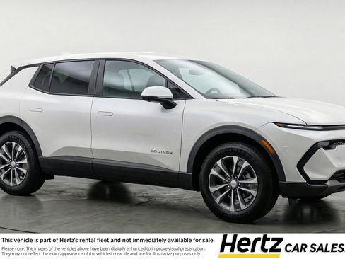 Used 2025 Chevrolet Equinox LT image 1