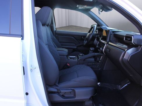 Used 2025 Toyota Tacoma SR5 image 35