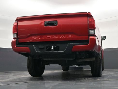 Used 2022 Toyota Tacoma SR w/ SR Convenience Package RWD image 30