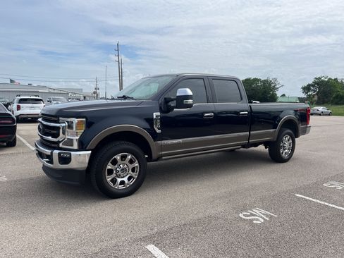 Used 2021 Ford F350 King Ranch w/ King Ranch Ultimate Package AWD/4WD image 4