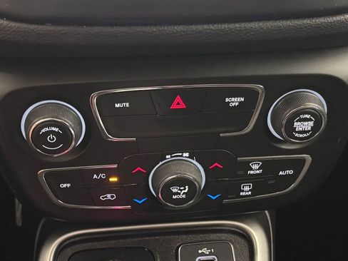 Used 2021 Jeep Compass Sport w/ Cold Weather Group AWD/4WD image 44