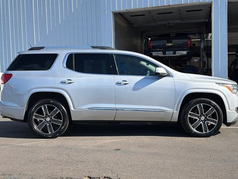 Used 2017 GMC Acadia Denali w/ Technology Package AWD/4WD image 3