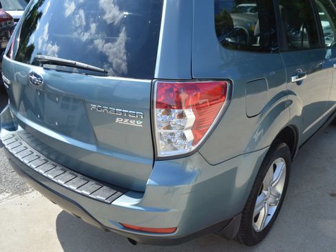 Used 2010 Subaru Forester 2.5X Premium AWD/4WD image 9