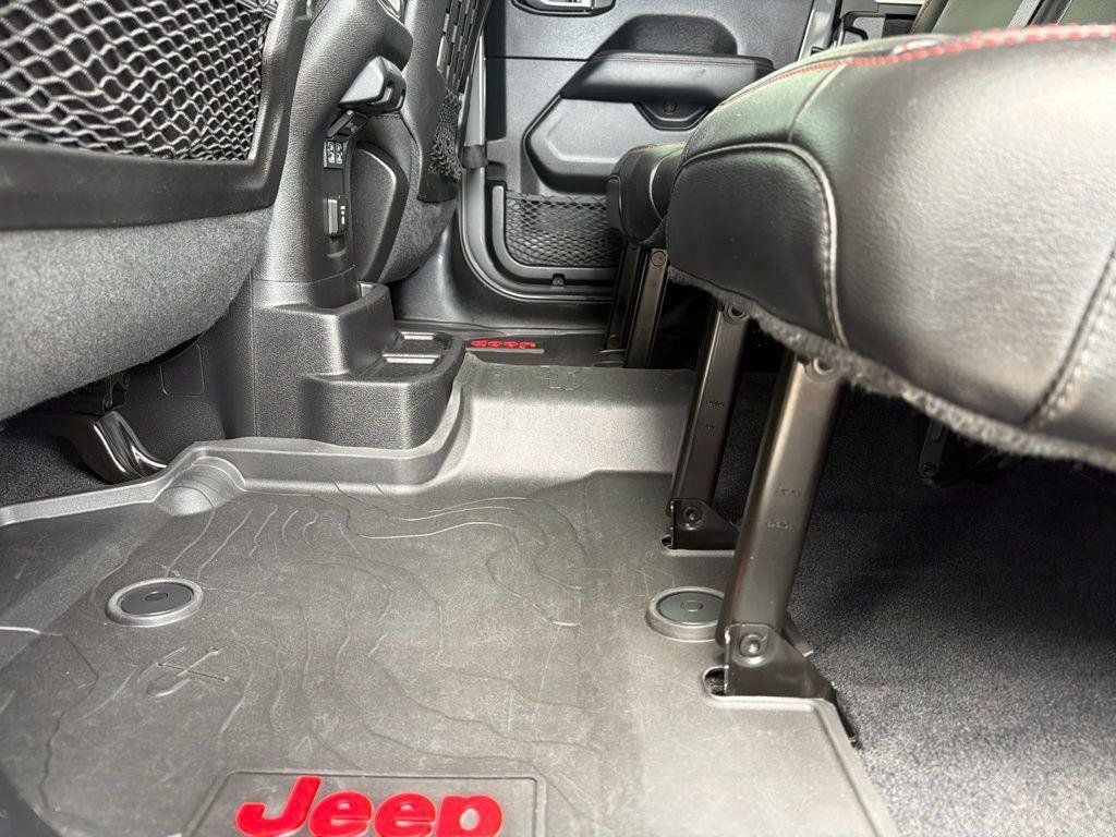 Used 2019 Jeep Wrangler Unlimited Rubicon AWD/4WD image 18