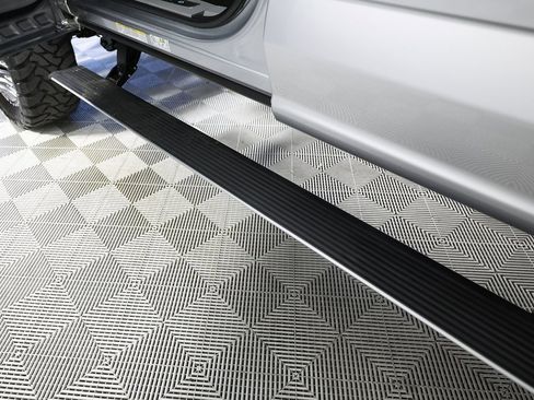 Used 2023 Ford F450 Limited w/ FX4 Off-Road Package image 18