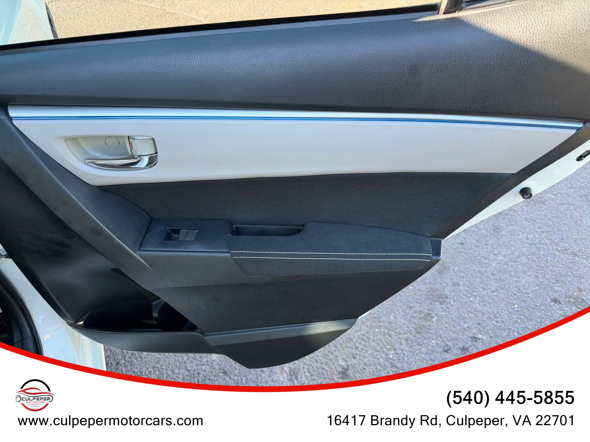 Used 2014 Toyota Corolla LE FWD image 13