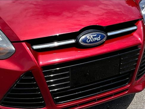 Used 2013 Ford Focus Titanium w/ Titanium Handling Pkg FWD image 27