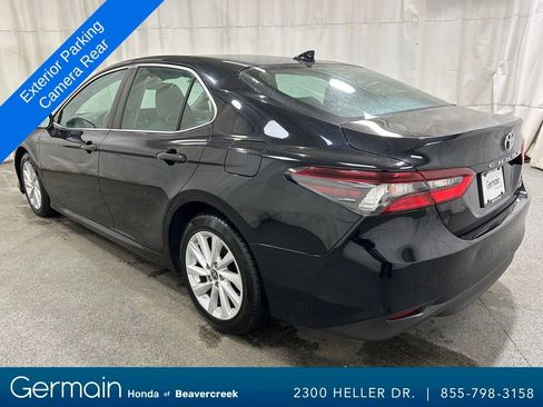 Used 2022 Toyota Camry LE image 7