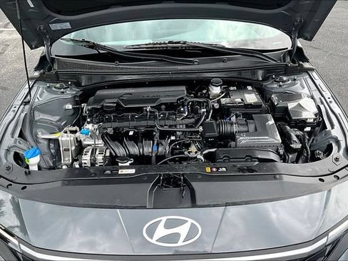 Used 2026 Hyundai Elantra Sport FWD image 27