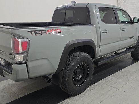 Used 2023 Toyota Tacoma TRD Off-Road w/ TRD Premium Off Road Package AWD/4WD image 14