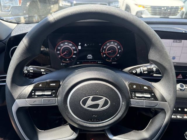 Certified 2024 Hyundai Elantra SEL FWD image 25