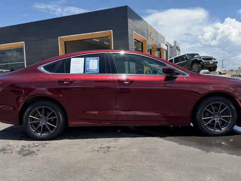 Used 2015 Chrysler 200 Limited w/ Convenience Group FWD image 4