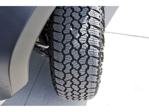 Used 2025 Toyota Tacoma Trailhunter image 30